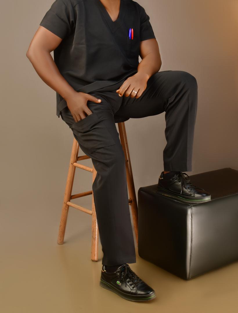 Derry 001 Padded V-Neck.